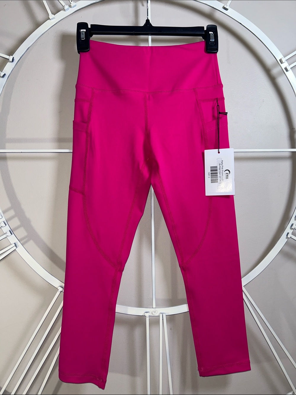 NWT ZYIA Active Party Pink Pocket Light n Tight Hi-Rise Capri 20" Leggings